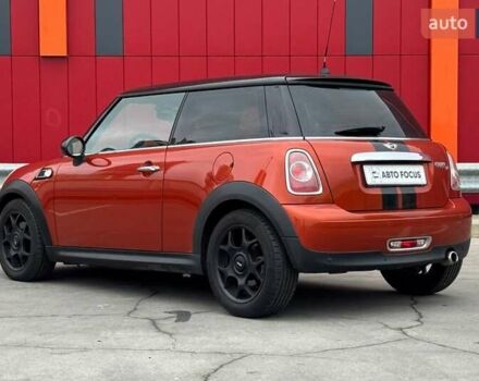 Червоний Міні Cooper, об'ємом двигуна 1.6 л та пробігом 107 тис. км за 7990 $, фото 4 на Automoto.ua
