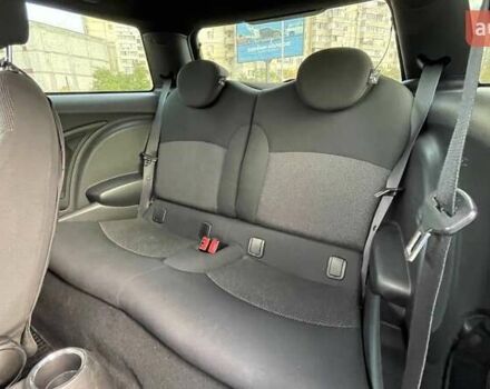 Червоний Міні Cooper, об'ємом двигуна 1.6 л та пробігом 107 тис. км за 6690 $, фото 7 на Automoto.ua
