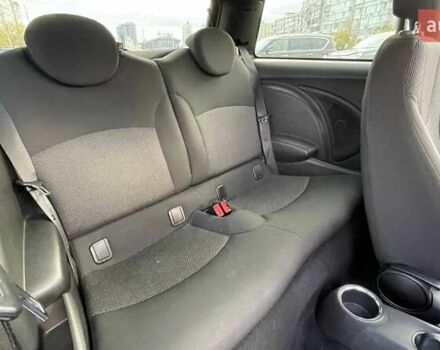 Мини Купер 2011 в Киеве на Automoto.ua Красный Мини Купер, объемом двигателя 1.6 л и пробегом 107 тыс. км за 7690 $, фото 8 на Automoto.ua