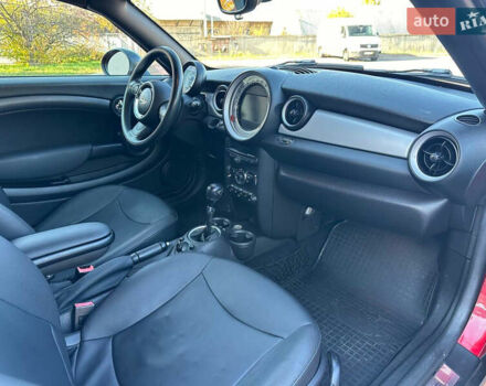 Мини Купер 2012 в Киеве на Automoto.ua Красный Мини Купер, объемом двигателя 1.6 л и пробегом 140 тыс. км за 6999 $, фото 20 на Automoto.ua