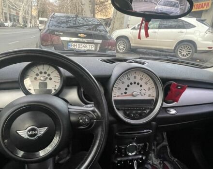 Красный Мини Купер, объемом двигателя 1.6 л и пробегом 124 тыс. км за 7500 $, фото 6 на Automoto.ua