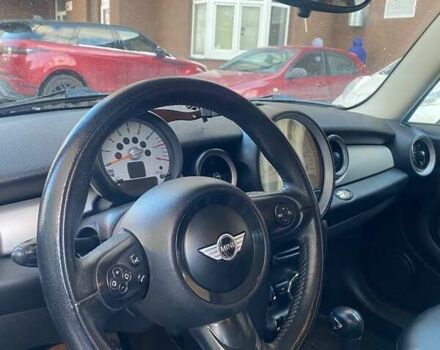 Червоний Міні Cooper, об'ємом двигуна 1.6 л та пробігом 185 тис. км за 7999 $, фото 8 на Automoto.ua