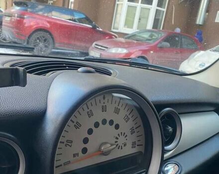 Червоний Міні Cooper, об'ємом двигуна 1.6 л та пробігом 185 тис. км за 7999 $, фото 11 на Automoto.ua