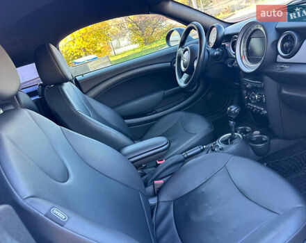 Мини Купер 2012 в Киеве на Automoto.ua Красный Мини Купер, объемом двигателя 1.6 л и пробегом 140 тыс. км за 6999 $, фото 21 на Automoto.ua