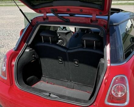Червоний Міні Cooper, об'ємом двигуна 1.6 л та пробігом 189 тис. км за 9300 $, фото 4 на Automoto.ua