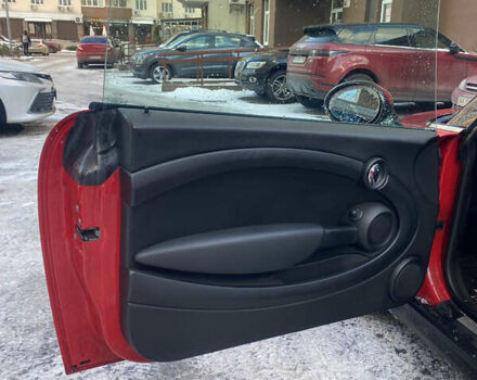 Червоний Міні Cooper, об'ємом двигуна 1.6 л та пробігом 187 тис. км за 7999 $, фото 9 на Automoto.ua