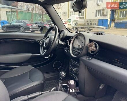 Червоний Міні Cooper, об'ємом двигуна 1.6 л та пробігом 220 тис. км за 6900 $, фото 9 на Automoto.ua