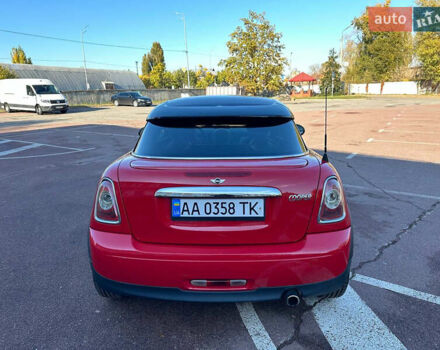 Мини Купер 2012 в Киеве на Automoto.ua Красный Мини Купер, объемом двигателя 1.6 л и пробегом 140 тыс. км за 6999 $, фото 7 на Automoto.ua