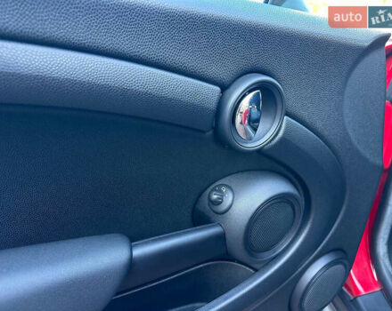 Мини Купер 2012 в Киеве на Automoto.ua Красный Мини Купер, объемом двигателя 1.6 л и пробегом 140 тыс. км за 6999 $, фото 18 на Automoto.ua