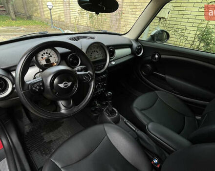 Мини Купер 2013 в Черновцах на Automoto.ua Красный Мини Купер, объемом двигателя 1.6 л и пробегом 137 тыс. км за 11500 $, фото 6 на Automoto.ua