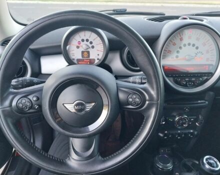 Червоний Міні Cooper, об'ємом двигуна 0 л та пробігом 140 тис. км за 6400 $, фото 7 на Automoto.ua