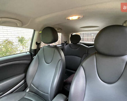 Мини Купер 2013 в Черновцах на Automoto.ua Красный Мини Купер, объемом двигателя 1.6 л и пробегом 137 тыс. км за 11500 $, фото 5 на Automoto.ua