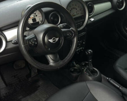 Мини Купер 2013 в Черновцах на Automoto.ua Красный Мини Купер, объемом двигателя 1.6 л и пробегом 137 тыс. км за 11500 $, фото 4 на Automoto.ua