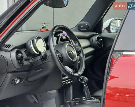 Червоний Міні Cooper, об'ємом двигуна 1.5 л та пробігом 115 тис. км за 11800 $, фото 30 на Automoto.ua