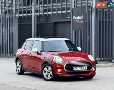 Червоний Міні Cooper, об'ємом двигуна 1.5 л та пробігом 115 тис. км за 11800 $, фото 3 на Automoto.ua