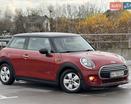 Червоний Міні Cooper, об'ємом двигуна 1.5 л та пробігом 168 тис. км за 9500 $, фото 2 на Automoto.ua