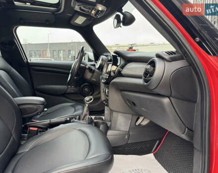 Червоний Міні Cooper, об'ємом двигуна 1.5 л та пробігом 115 тис. км за 11800 $, фото 44 на Automoto.ua