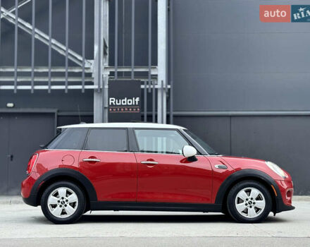 Червоний Міні Cooper, об'ємом двигуна 1.5 л та пробігом 115 тис. км за 11800 $, фото 4 на Automoto.ua