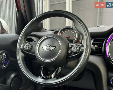 Червоний Міні Cooper, об'ємом двигуна 1.5 л та пробігом 115 тис. км за 11800 $, фото 42 на Automoto.ua