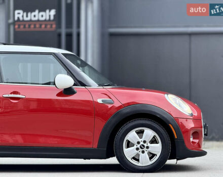 Червоний Міні Cooper, об'ємом двигуна 1.5 л та пробігом 115 тис. км за 11800 $, фото 5 на Automoto.ua