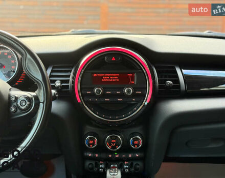 Червоний Міні Cooper, об'ємом двигуна 2 л та пробігом 202 тис. км за 12000 $, фото 21 на Automoto.ua