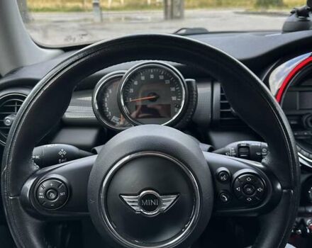 Червоний Міні Cooper, об'ємом двигуна 1.5 л та пробігом 92 тис. км за 9150 $, фото 10 на Automoto.ua