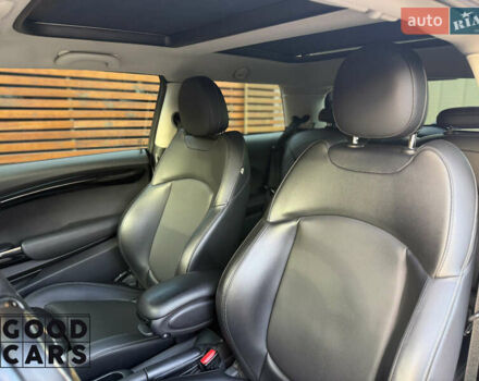 Червоний Міні Cooper, об'ємом двигуна 2 л та пробігом 202 тис. км за 12000 $, фото 19 на Automoto.ua