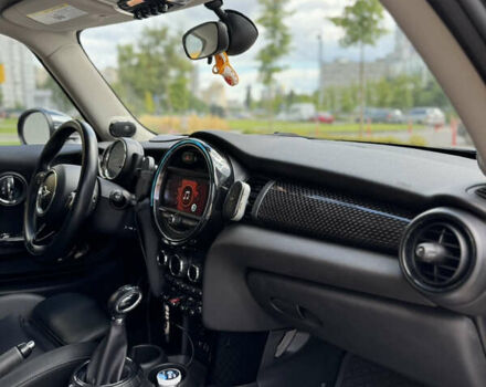 Червоний Міні Cooper, об'ємом двигуна 2 л та пробігом 98 тис. км за 16999 $, фото 19 на Automoto.ua
