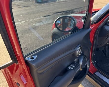 Мини Купер 2016 в Кривом Роге на Automoto.ua Красный Мини Купер, объемом двигателя 1.5 л и пробегом 124 тыс. км за 12300 $, фото 5 на Automoto.ua
