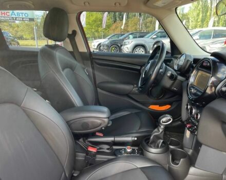 Червоний Міні Cooper, об'ємом двигуна 1.5 л та пробігом 124 тис. км за 11900 $, фото 16 на Automoto.ua