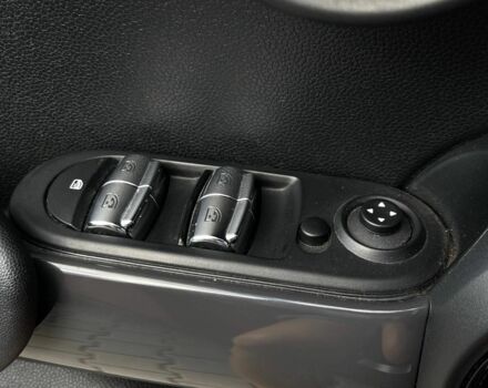 Червоний Міні Cooper, об'ємом двигуна 1.5 л та пробігом 124 тис. км за 11900 $, фото 8 на Automoto.ua