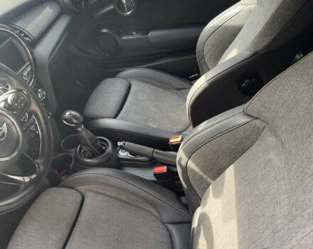 Червоний Міні Cooper, об'ємом двигуна 1.5 л та пробігом 108 тис. км за 16999 $, фото 21 на Automoto.ua