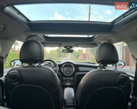 Червоний Міні Cooper, об'ємом двигуна 1.5 л та пробігом 68 тис. км за 13900 $, фото 80 на Automoto.ua
