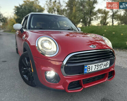 Червоний Міні Cooper, об'ємом двигуна 1.5 л та пробігом 68 тис. км за 13900 $, фото 7 на Automoto.ua