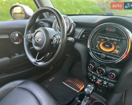 Червоний Міні Cooper, об'ємом двигуна 1.5 л та пробігом 68 тис. км за 13900 $, фото 45 на Automoto.ua