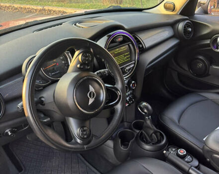 Червоний Міні Cooper, об'ємом двигуна 1.5 л та пробігом 79 тис. км за 14800 $, фото 10 на Automoto.ua