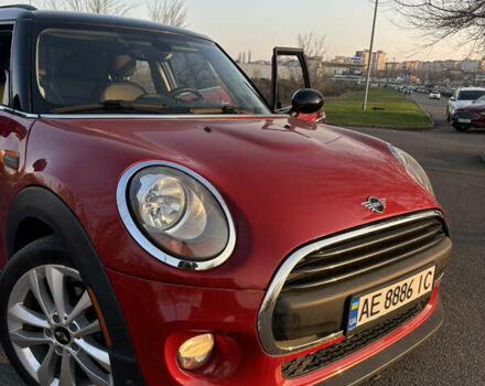 Червоний Міні Cooper, об'ємом двигуна 1.5 л та пробігом 79 тис. км за 14800 $, фото 3 на Automoto.ua