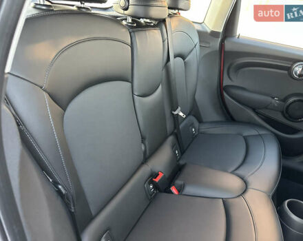 Червоний Міні Cooper, об'ємом двигуна 1.5 л та пробігом 76 тис. км за 14950 $, фото 17 на Automoto.ua