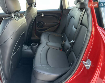 Червоний Міні Cooper, об'ємом двигуна 1.5 л та пробігом 76 тис. км за 14950 $, фото 11 на Automoto.ua