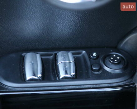 Красный Мини Купер, объемом двигателя 2 л и пробегом 94 тыс. км за 21000 $, фото 27 на Automoto.ua