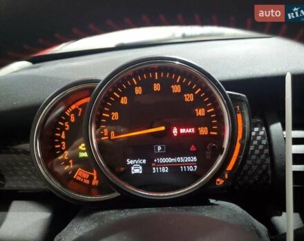 Червоний Міні Cooper, об'ємом двигуна 2 л та пробігом 50 тис. км за 2100 $, фото 8 на Automoto.ua