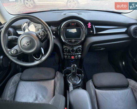 Красный Мини Купер, объемом двигателя 1.5 л и пробегом 80 тыс. км за 20500 $, фото 12 на Automoto.ua