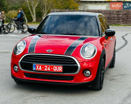 Червоний Міні Cooper, об'ємом двигуна 1.5 л та пробігом 206 тис. км за 17500 $, фото 2 на Automoto.ua