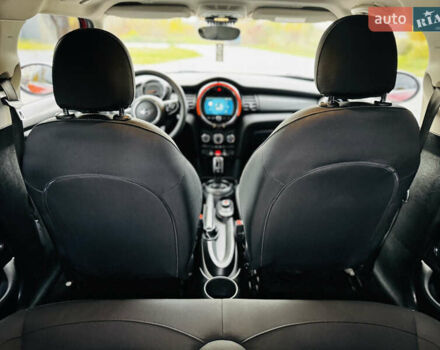 Червоний Міні Cooper, об'ємом двигуна 1.5 л та пробігом 206 тис. км за 17500 $, фото 25 на Automoto.ua