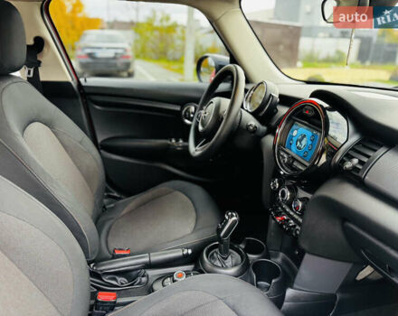 Червоний Міні Cooper, об'ємом двигуна 1.5 л та пробігом 206 тис. км за 17500 $, фото 34 на Automoto.ua