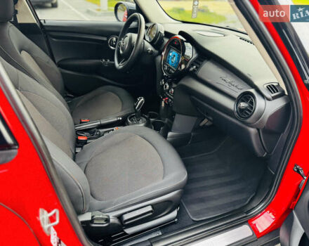 Червоний Міні Cooper, об'ємом двигуна 1.5 л та пробігом 206 тис. км за 17500 $, фото 30 на Automoto.ua