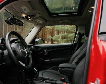 Червоний Міні Cooper, об'ємом двигуна 1.5 л та пробігом 45 тис. км за 17800 $, фото 28 на Automoto.ua