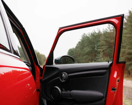 Червоний Міні Cooper, об'ємом двигуна 1.5 л та пробігом 45 тис. км за 17800 $, фото 18 на Automoto.ua