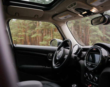 Червоний Міні Cooper, об'ємом двигуна 1.5 л та пробігом 45 тис. км за 17800 $, фото 12 на Automoto.ua