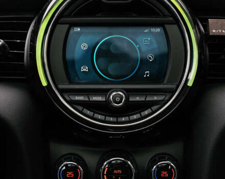 Червоний Міні Cooper, об'ємом двигуна 1.5 л та пробігом 45 тис. км за 17800 $, фото 24 на Automoto.ua